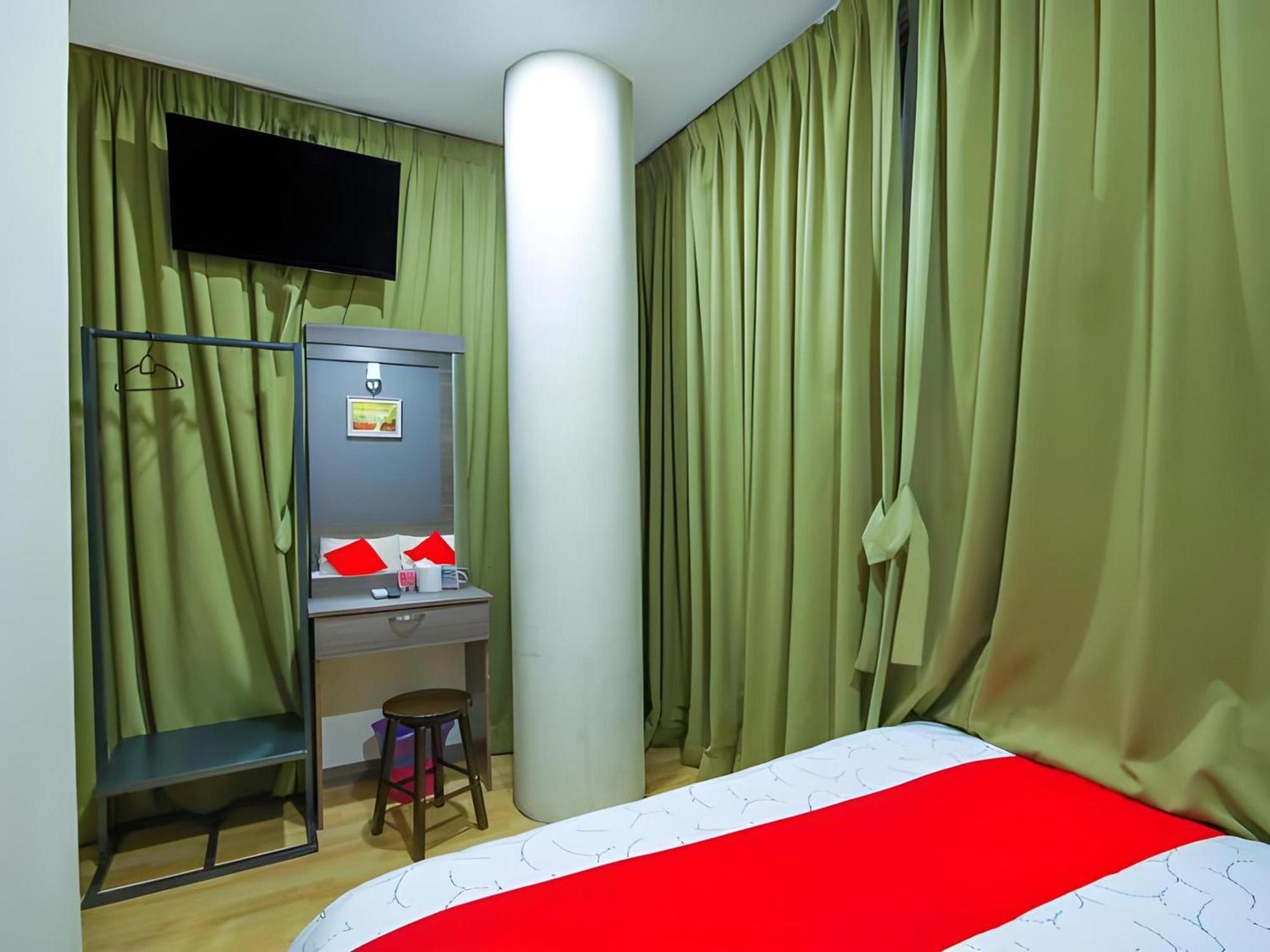 Capital O 812 Hotel Smc Seksyen 13 Shah Alam Extérieur photo